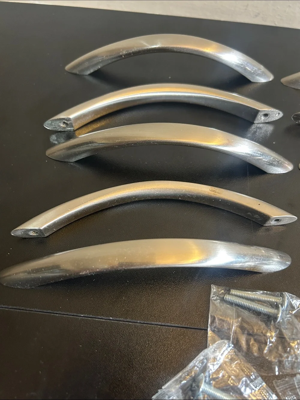 (10-Pk) Liberty Tapered Bow W/twist Cabinet Pull Metal Steel With Screws.
